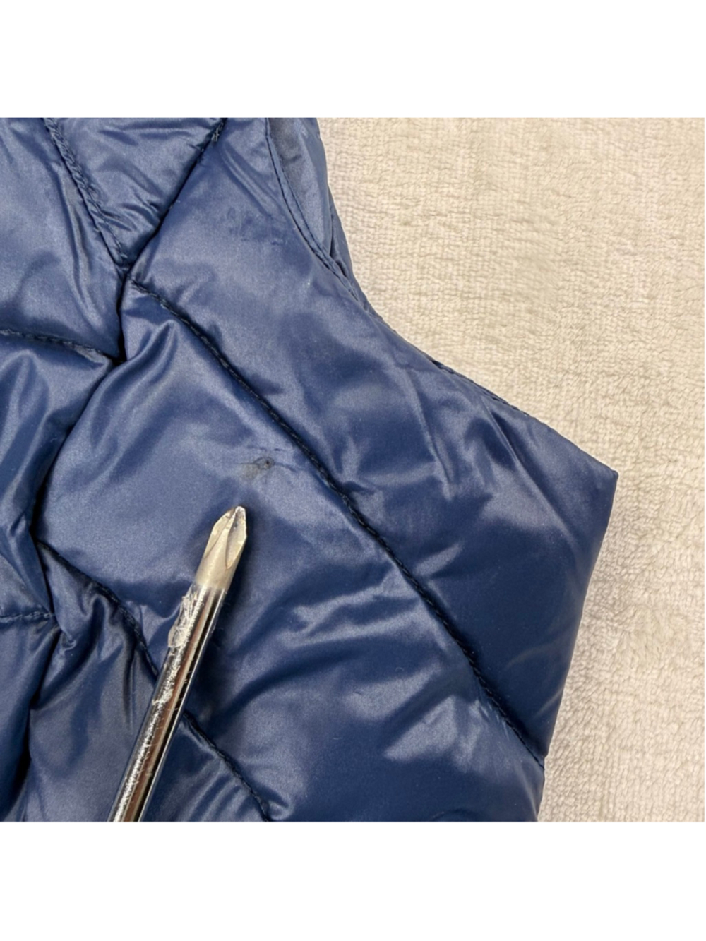 Women's G.H. Bass & Co. Blue Puffer Vest with Faux Fur Collar Medium - Picture 8 of 10